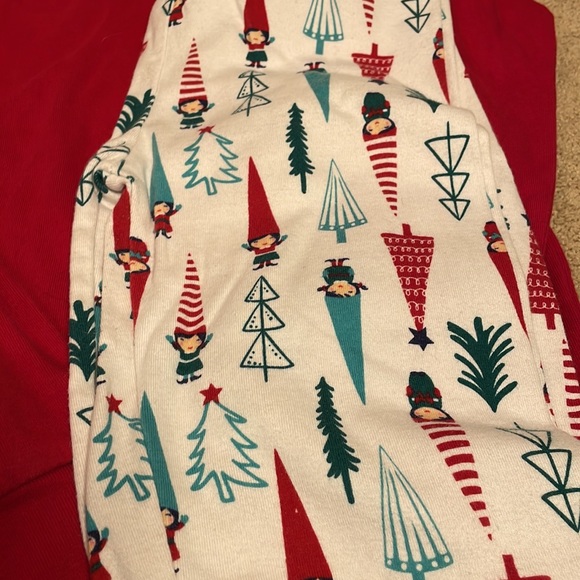 Gymboree holiday PJS - Picture 4 of 4